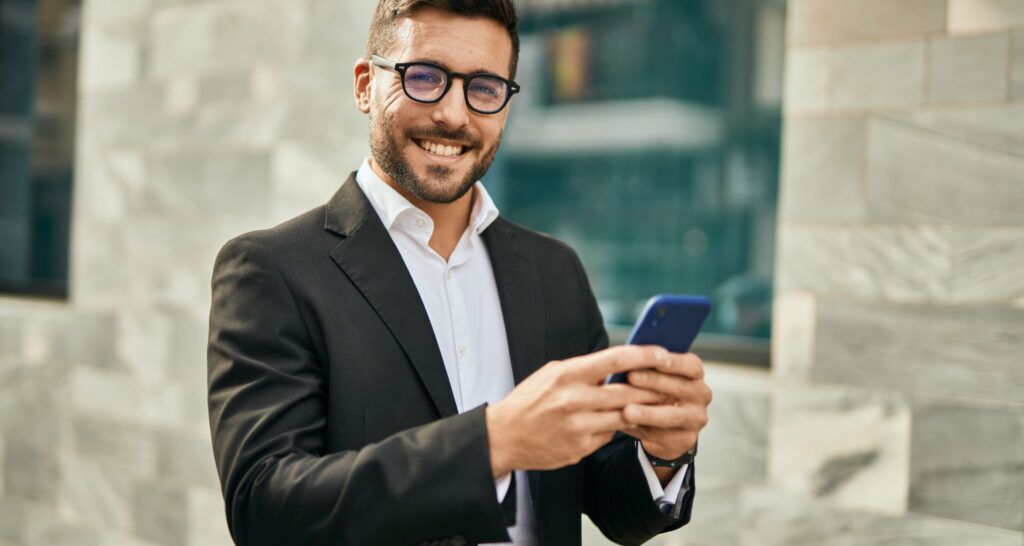AI su Whatsapp con Microsoft Copilot: