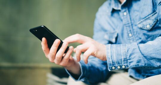 Attacco DarkSword su Smartphone