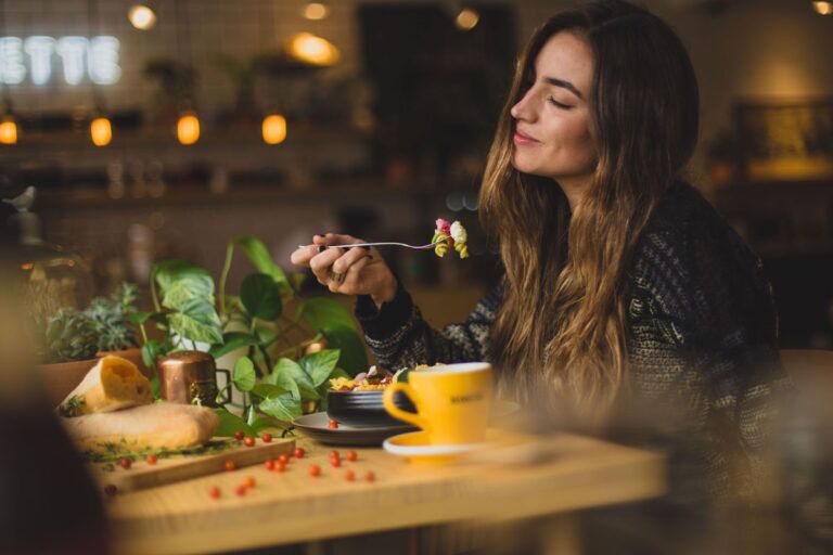 Ragazza al ristorante